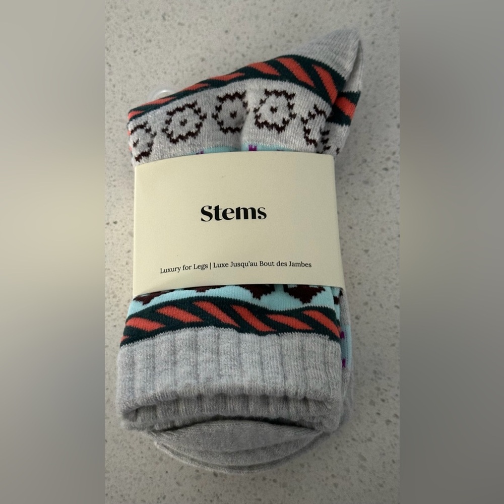 ✨NWT✨Stems: Luxury for Legs Socks - Pack of 2